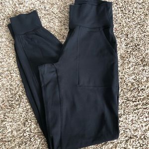 Lululemon Align Joggers 28”